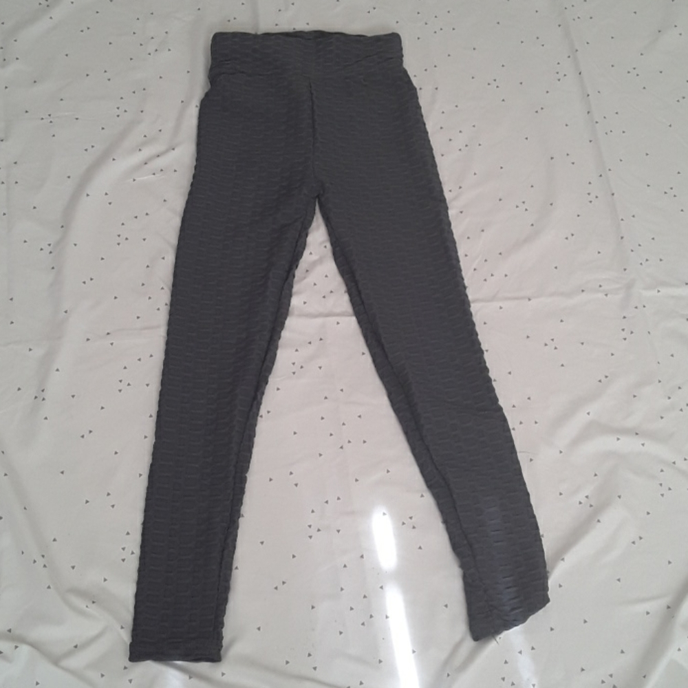 Gray Tik Tok Famous Leggings size Small